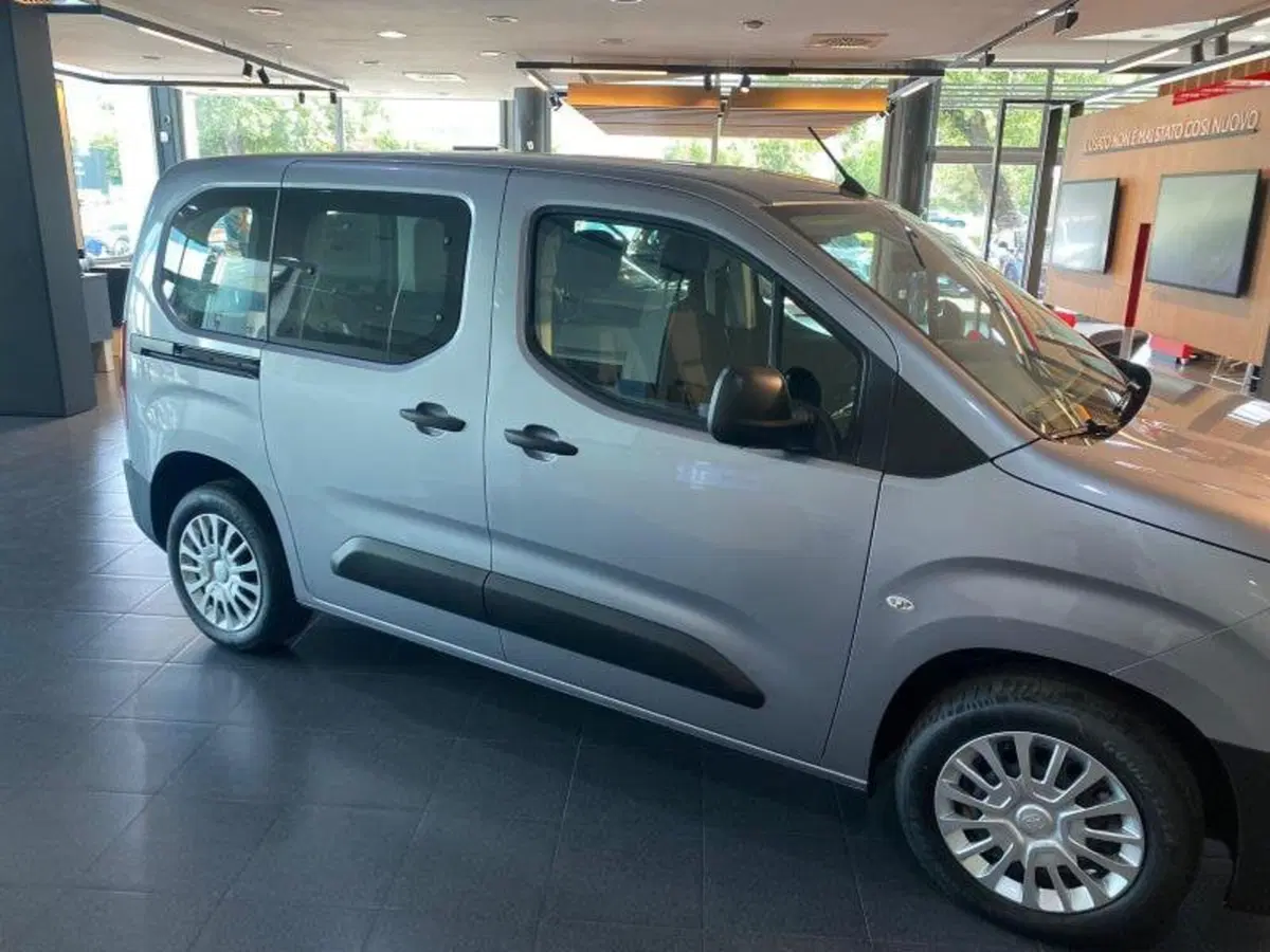 Toyota Proace Max Furgone nuova a Perugia (5)