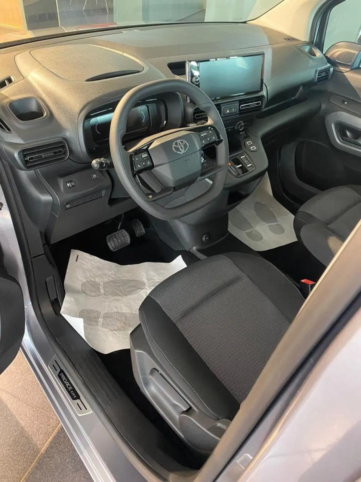 Toyota Proace Max Furgone nuova a Perugia (6)