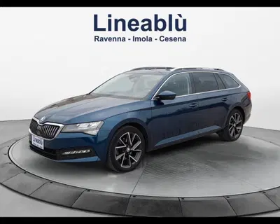 Skoda Superb Station Wagon 2.0 TDI EVO 200 CV SCR DSG Wagon 4x4 Executive del 2022 usata a Imola