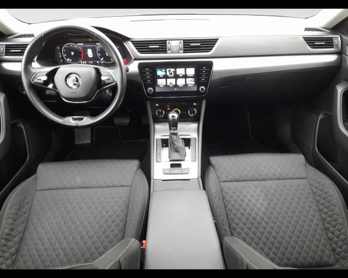 Skoda Superb Station Wagon usata a Bologna (10)