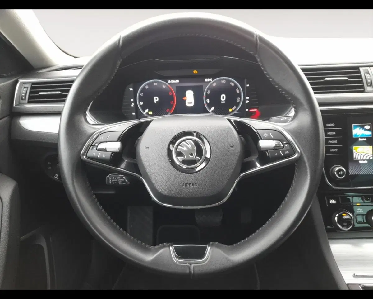 Skoda Superb Station Wagon usata a Bologna (12)