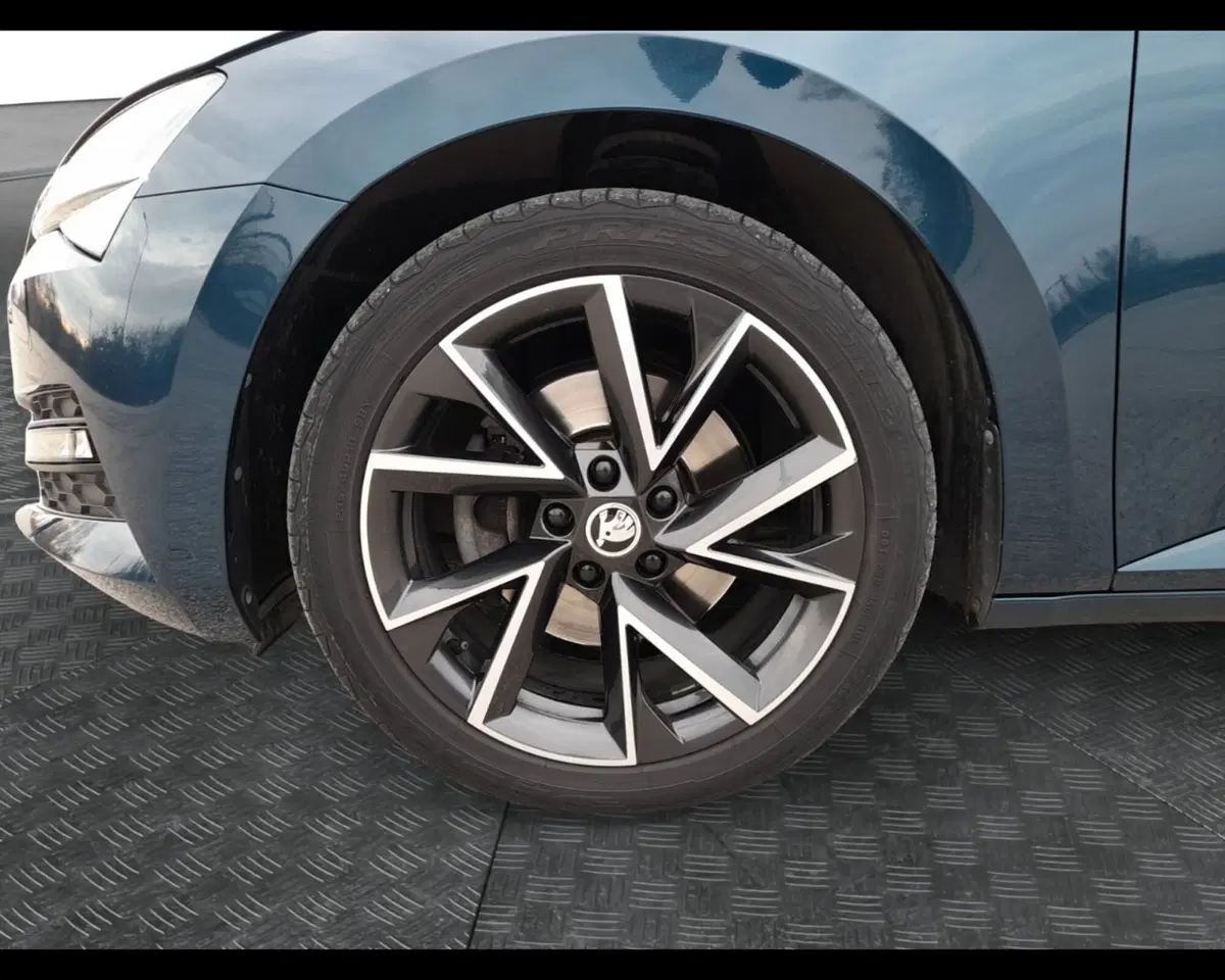 Skoda Superb Station Wagon usata a Bologna (14)