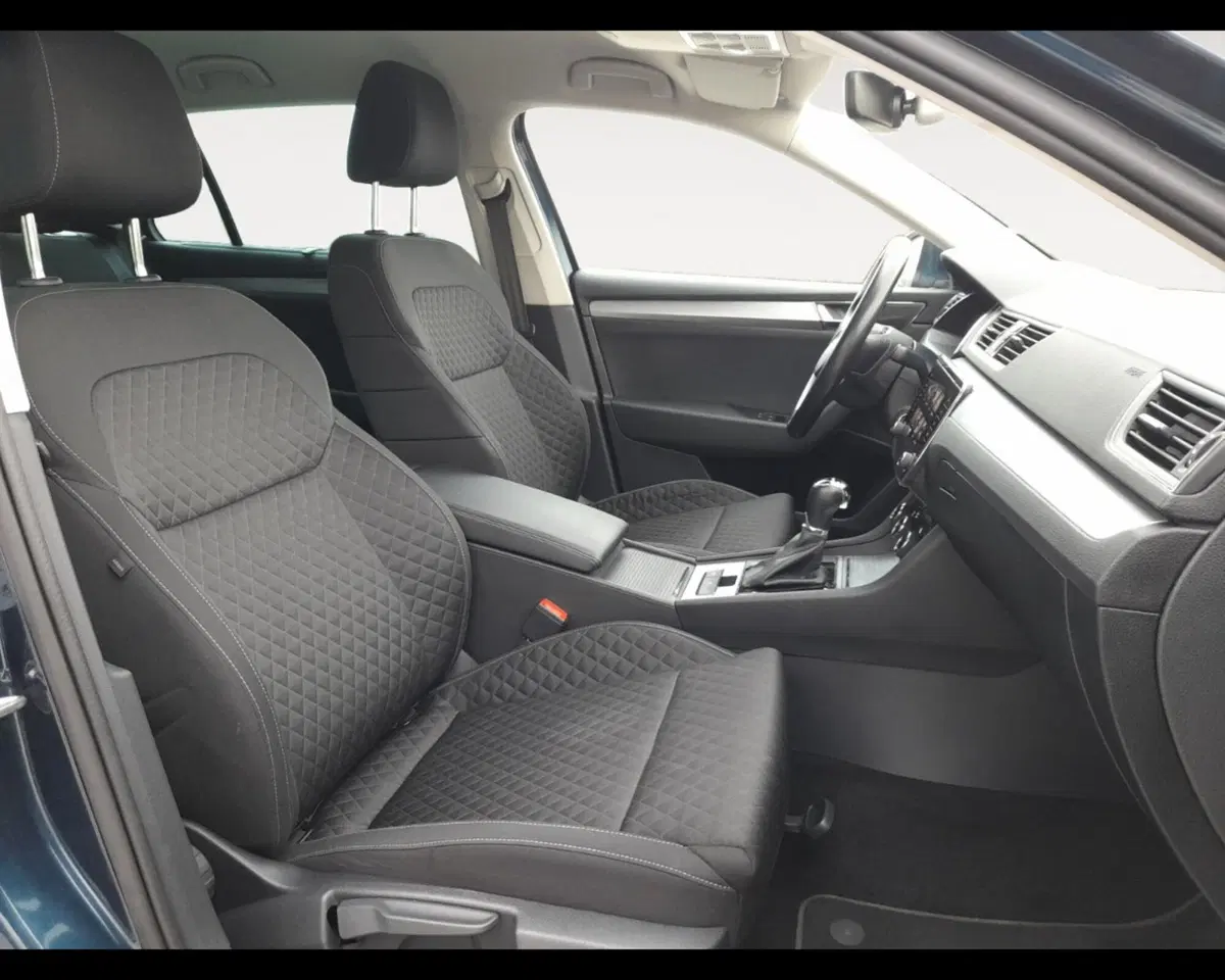 Skoda Superb Station Wagon usata a Bologna (15)