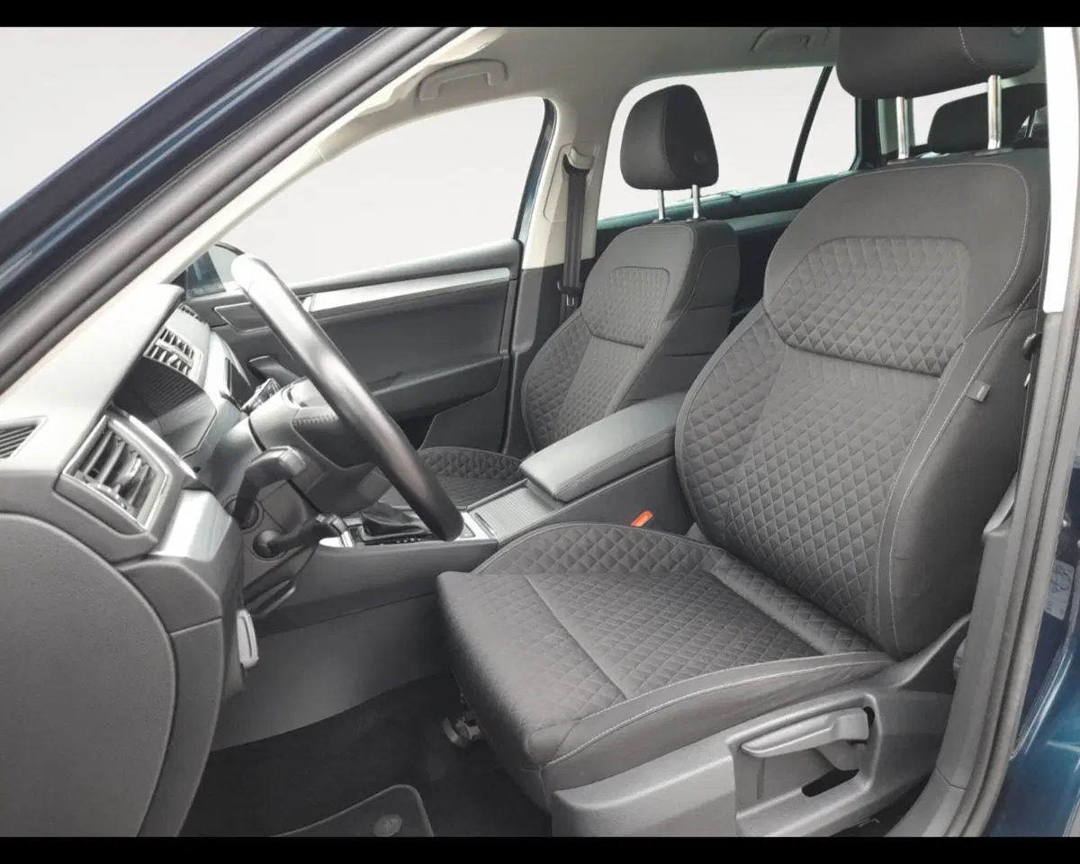 Skoda Superb Station Wagon usata a Bologna (9)