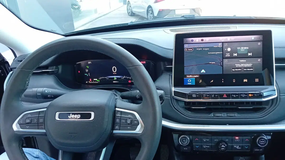 Jeep Compass usata a Benevento (7)
