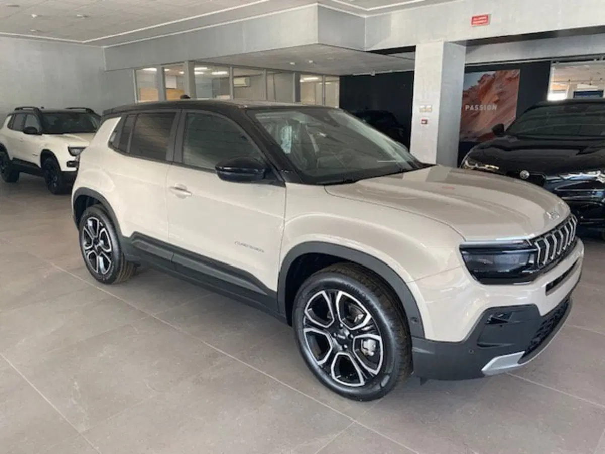 Jeep Avenger nuova a Benevento (8)