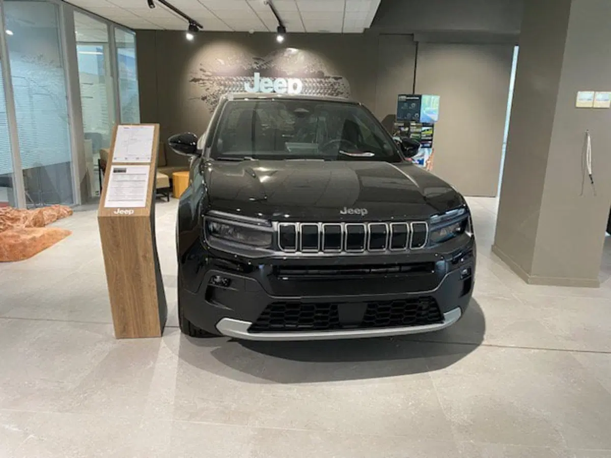 Jeep Avenger nuova a Benevento (2)