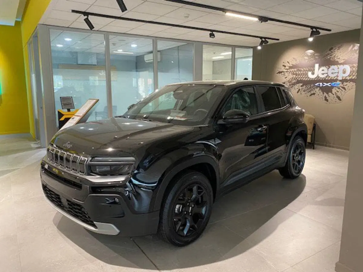 Jeep Avenger nuova a Benevento (5)
