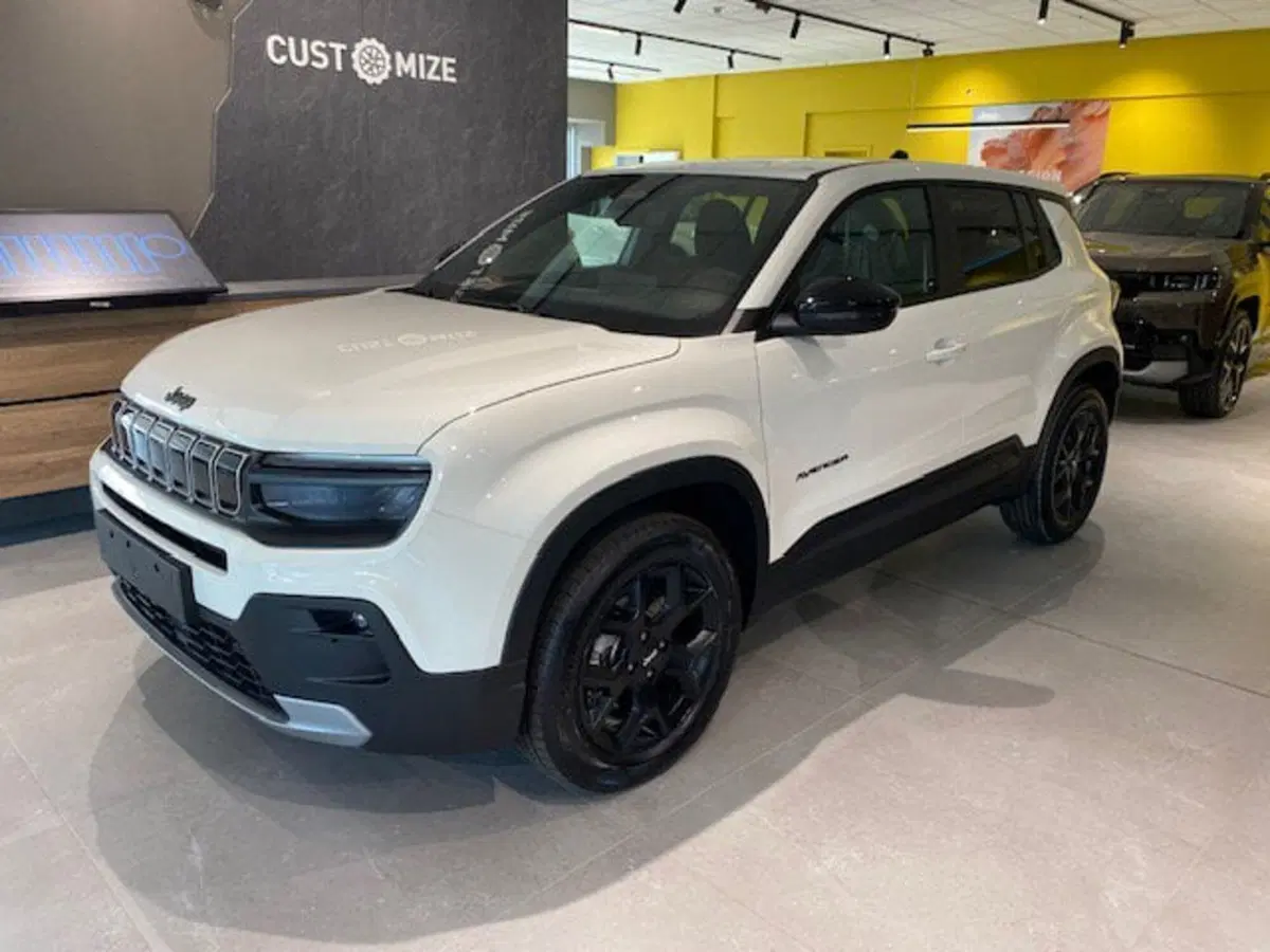 Jeep Avenger nuova a Benevento