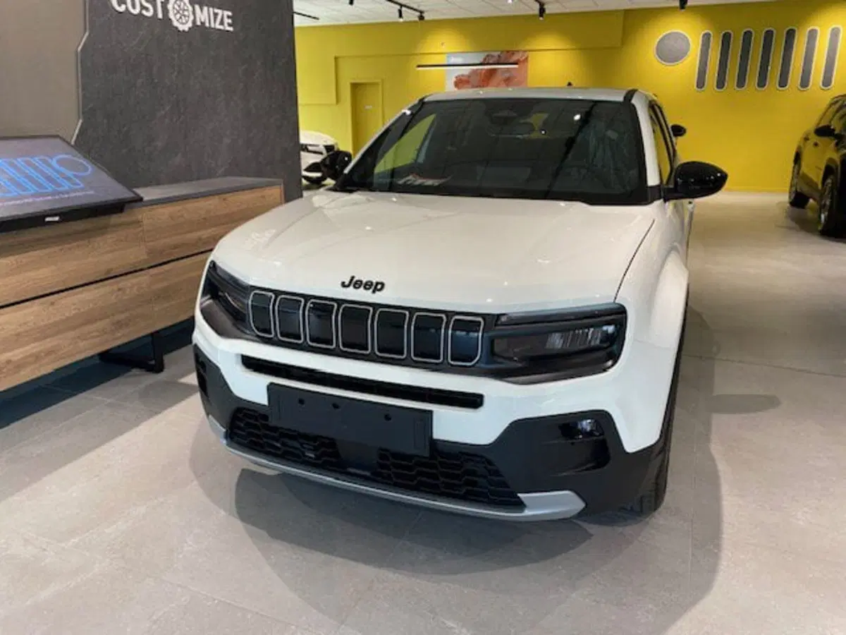 Jeep Avenger nuova a Benevento (3)