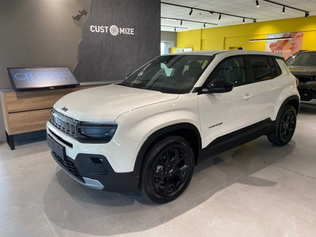Jeep Avenger nuova a Benevento (6)