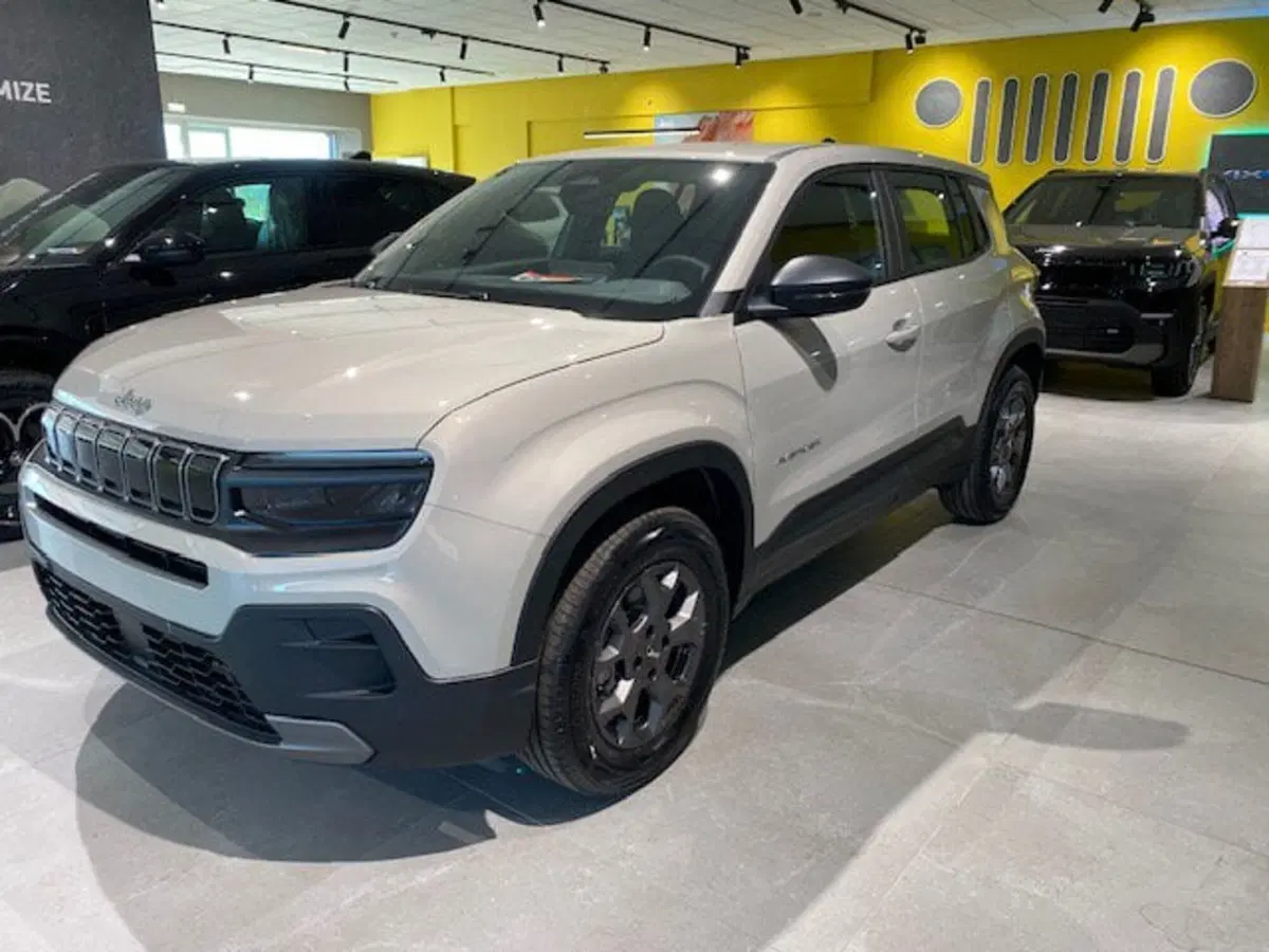 Jeep Avenger nuova a Benevento