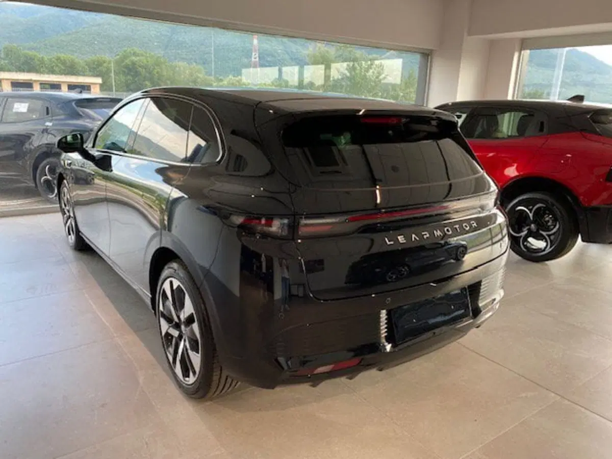 Leapmotor B05 nuova a Benevento (4)
