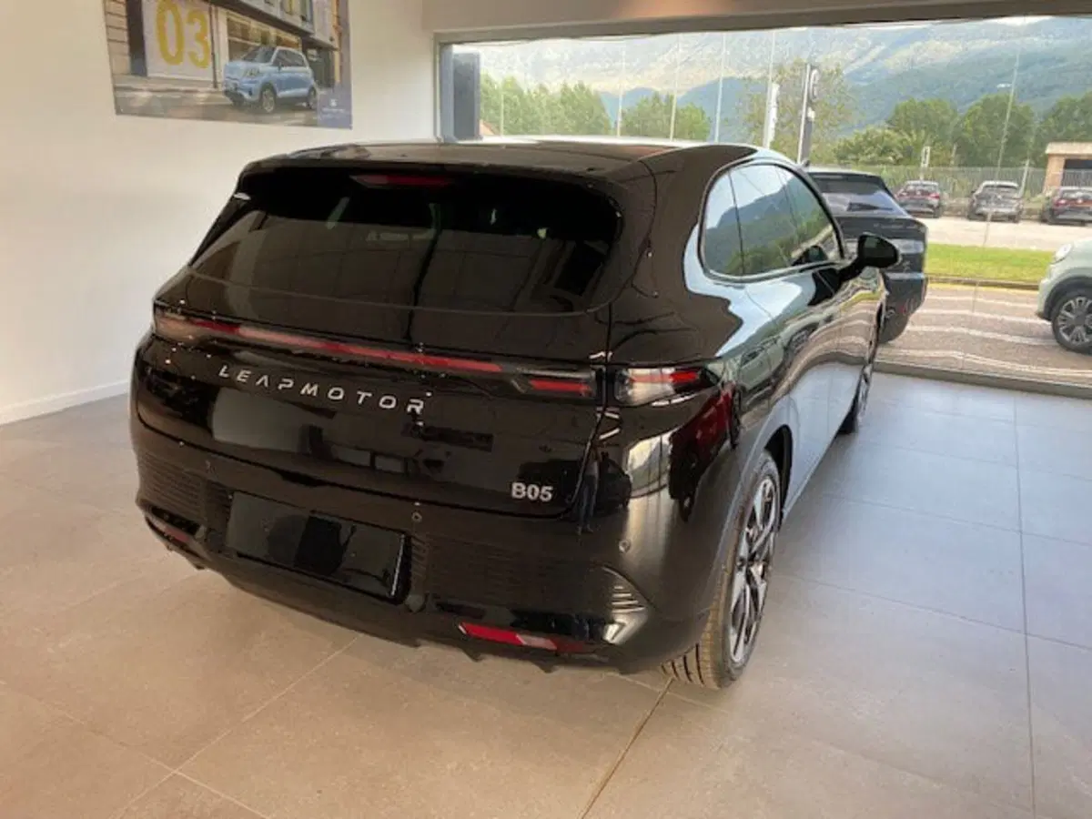 Leapmotor B05 nuova a Benevento (6)