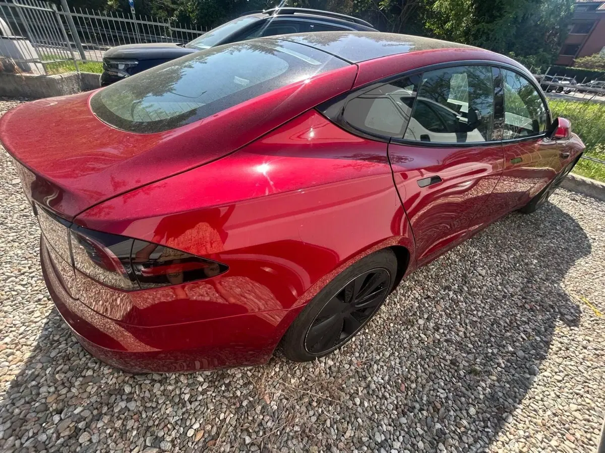 Tesla Model S usata a Salerno (4)