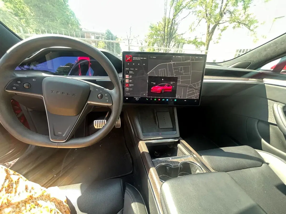 Tesla Model S usata a Salerno (5)
