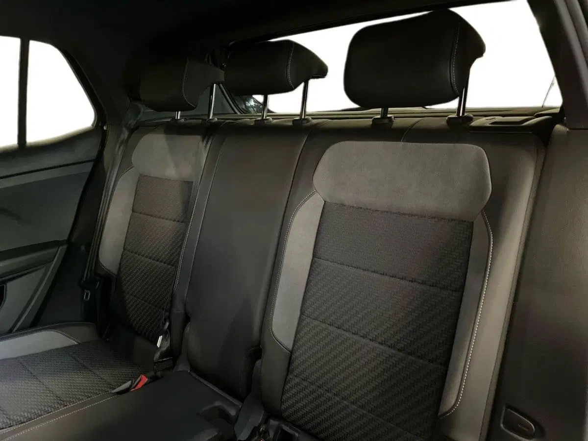 Volkswagen T-Cross usata a Prato (12)