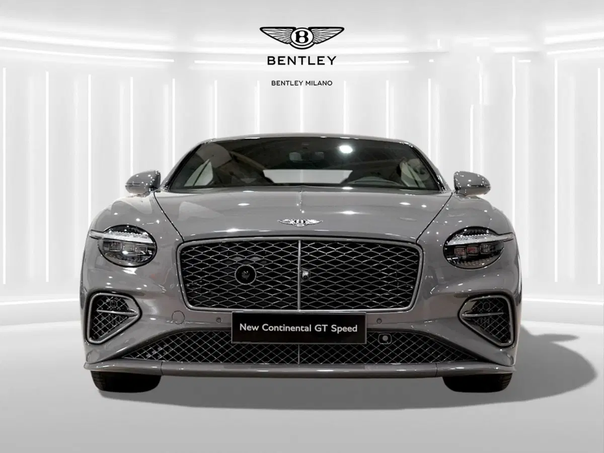 Bentley Continental GT nuova a Milano (2)