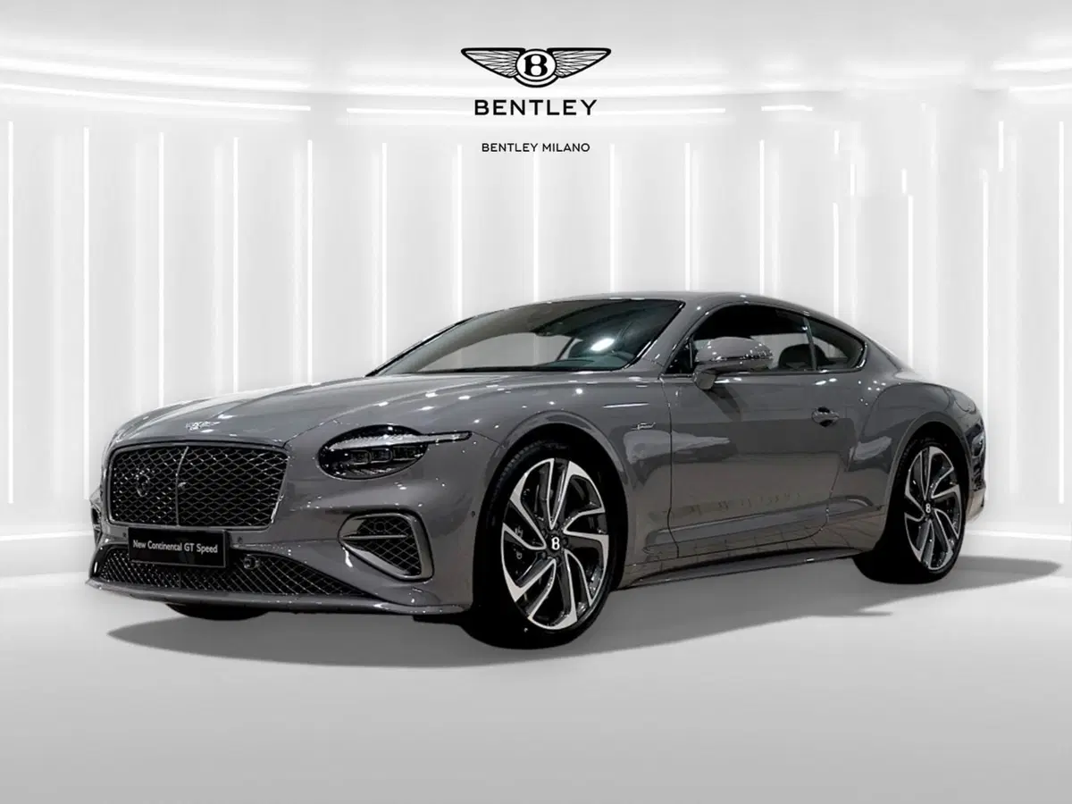 Bentley Continental GT nuova a Milano (3)