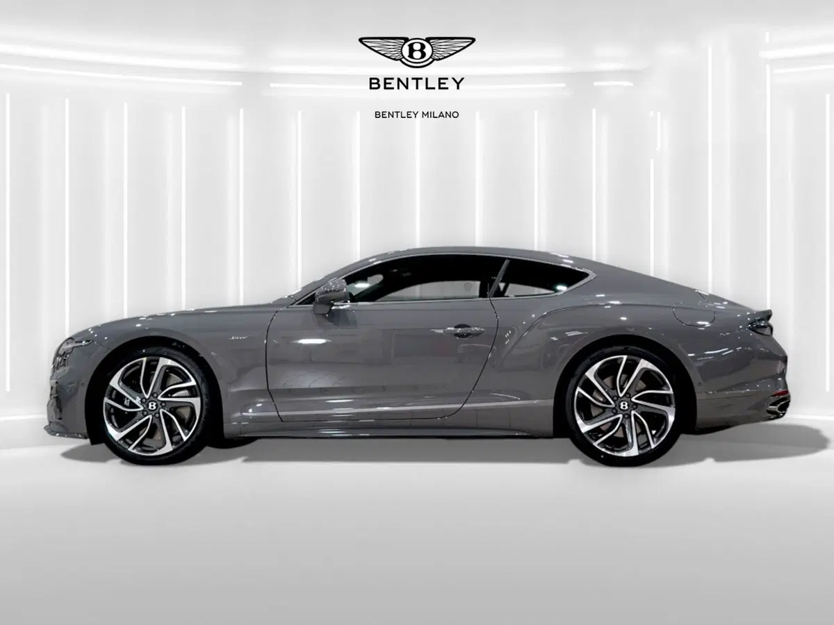 Bentley Continental GT nuova a Milano (4)