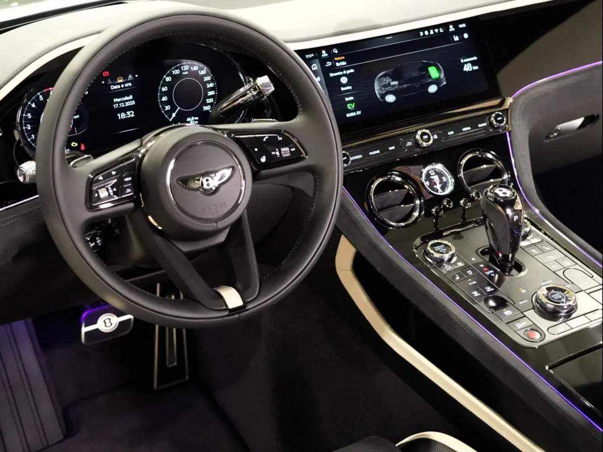 Bentley Continental GT nuova a Milano (9)