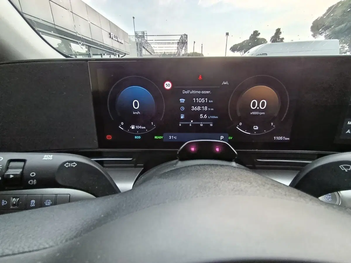 Hyundai Kona usata a Massa-Carrara (9)