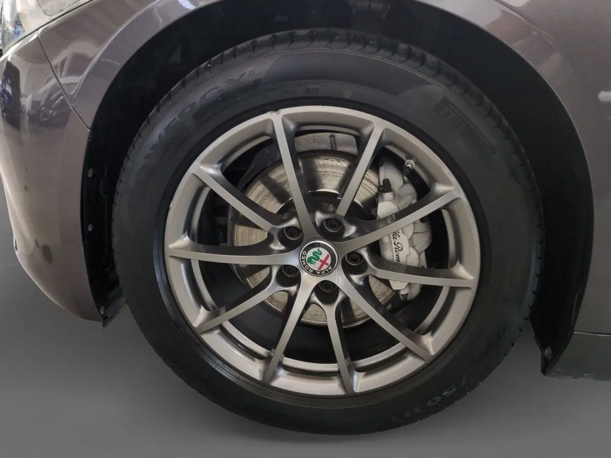 Alfa Romeo Giulia usata a Agrigento (13)