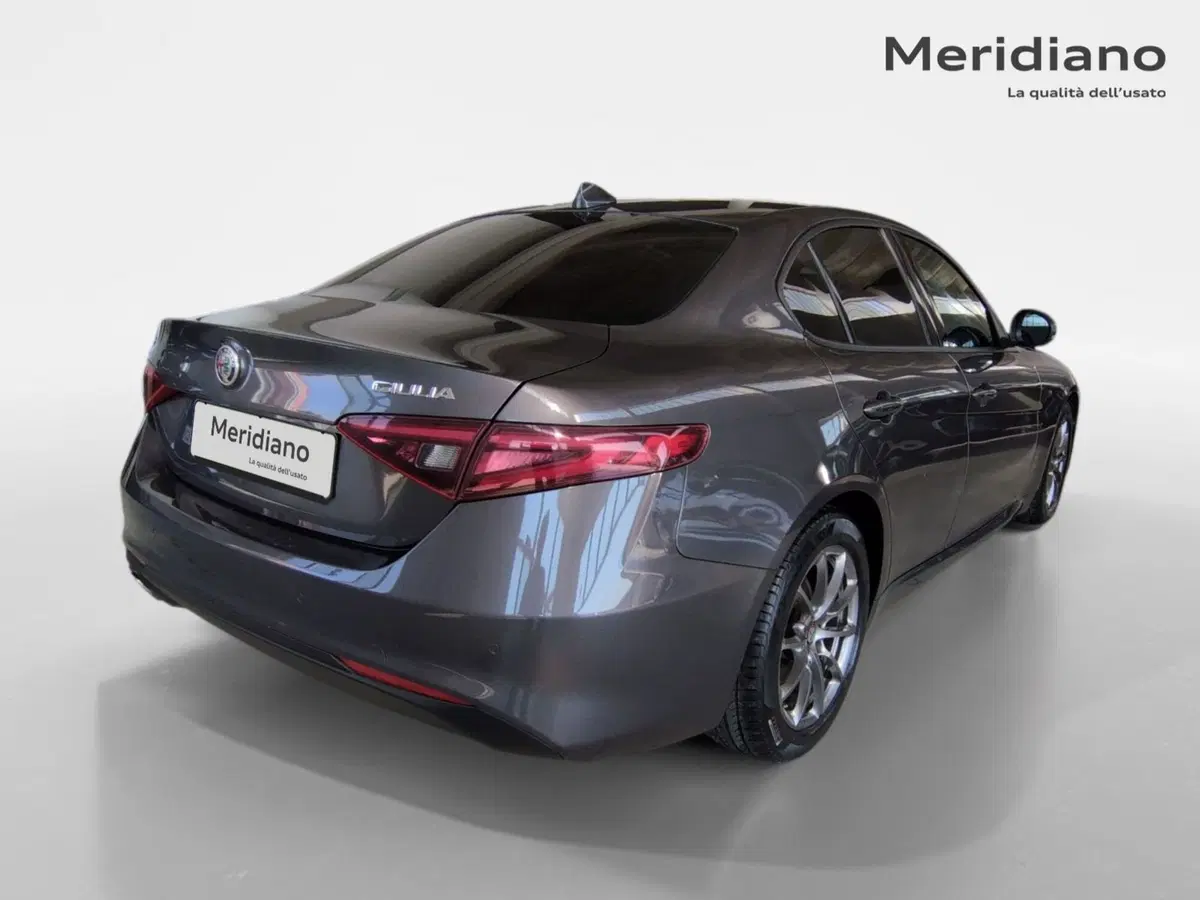 Alfa Romeo Giulia usata a Agrigento (5)