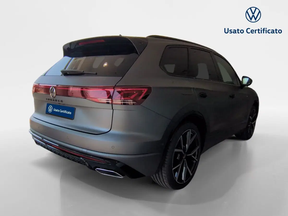 Volkswagen Touareg nuova a Agrigento (5)