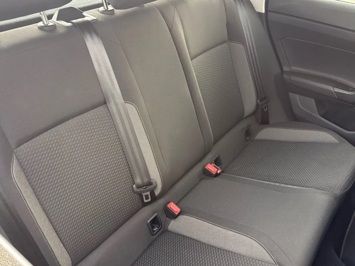 Volkswagen Taigo usata a Terni (12)