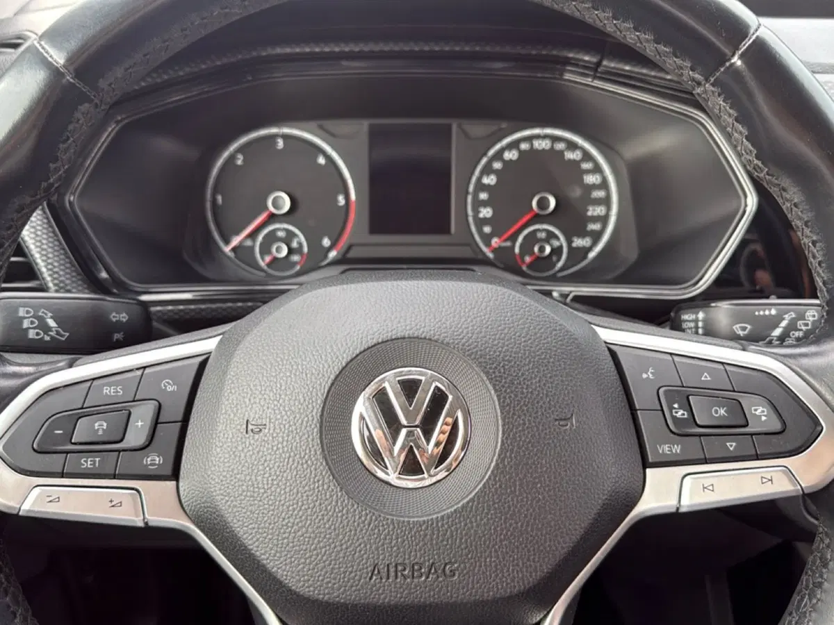 Volkswagen T-Cross usata a Terni (17)