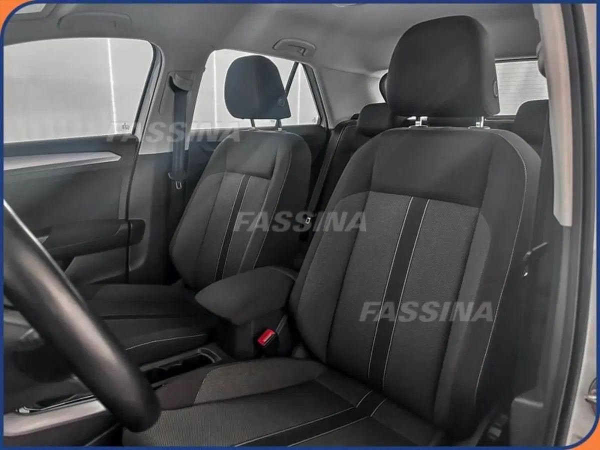 Volkswagen T-Roc usata a Milano (8)
