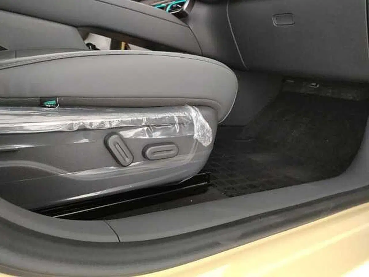 Leapmotor B05 nuova a Caserta (16)