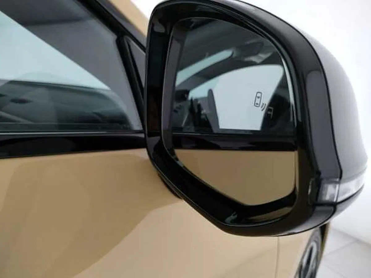 Leapmotor B05 nuova a Caserta (20)