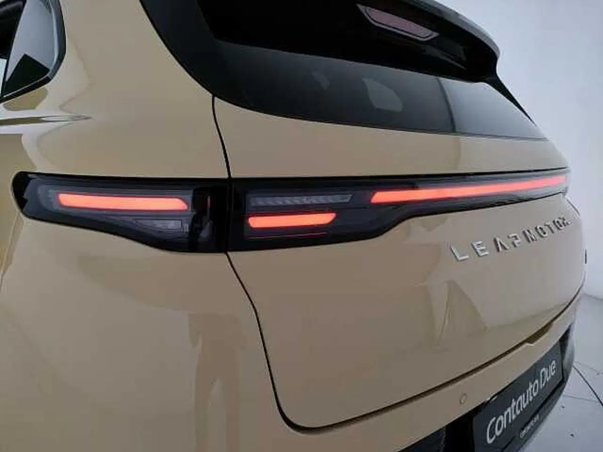 Leapmotor B05 nuova a Caserta (11)