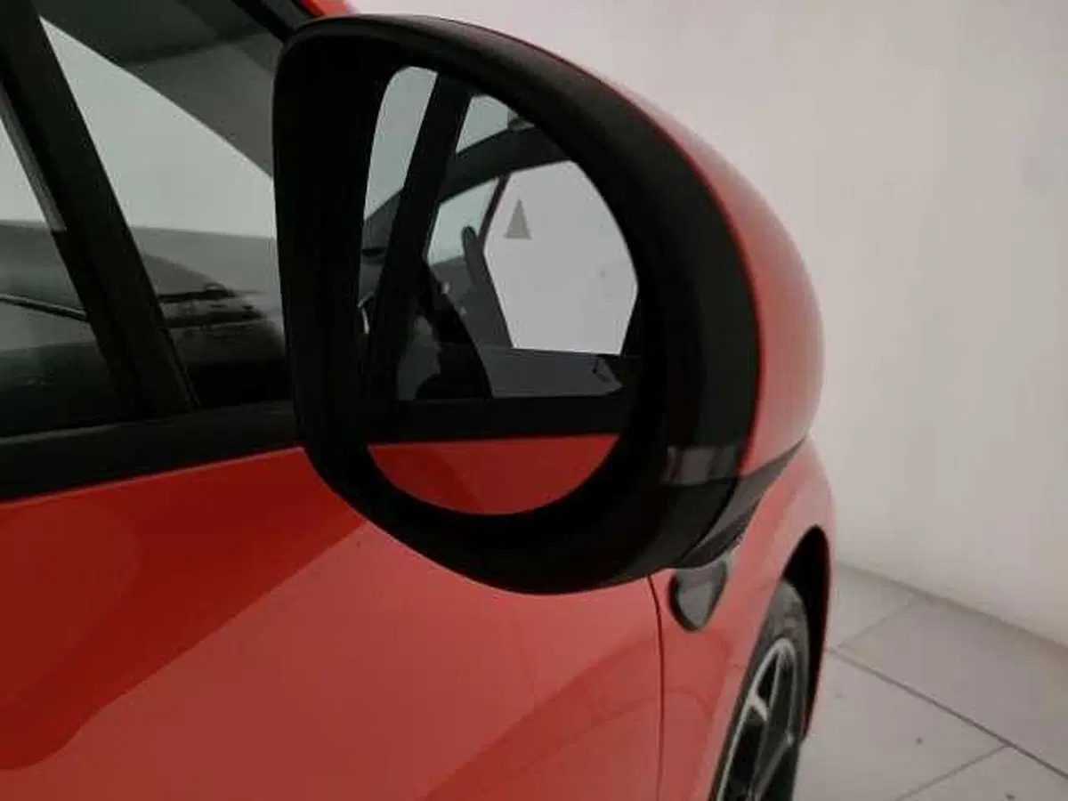 Byd Dolphin G DM-i nuova a Caserta (16)