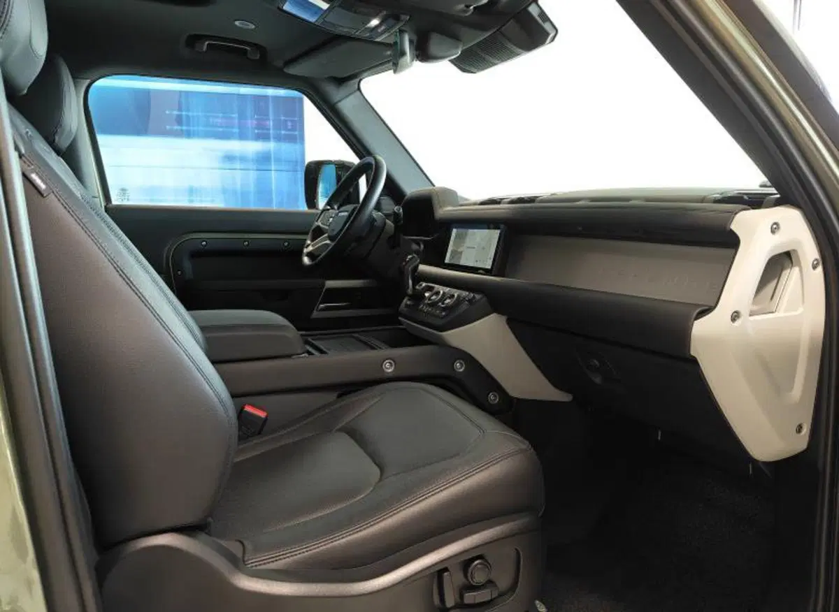 Land Rover Defender usata a Venezia (12)