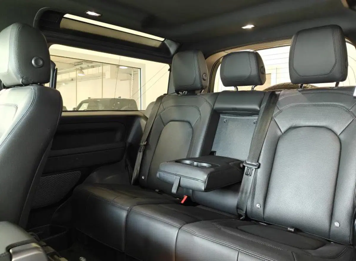 Land Rover Defender usata a Venezia (13)