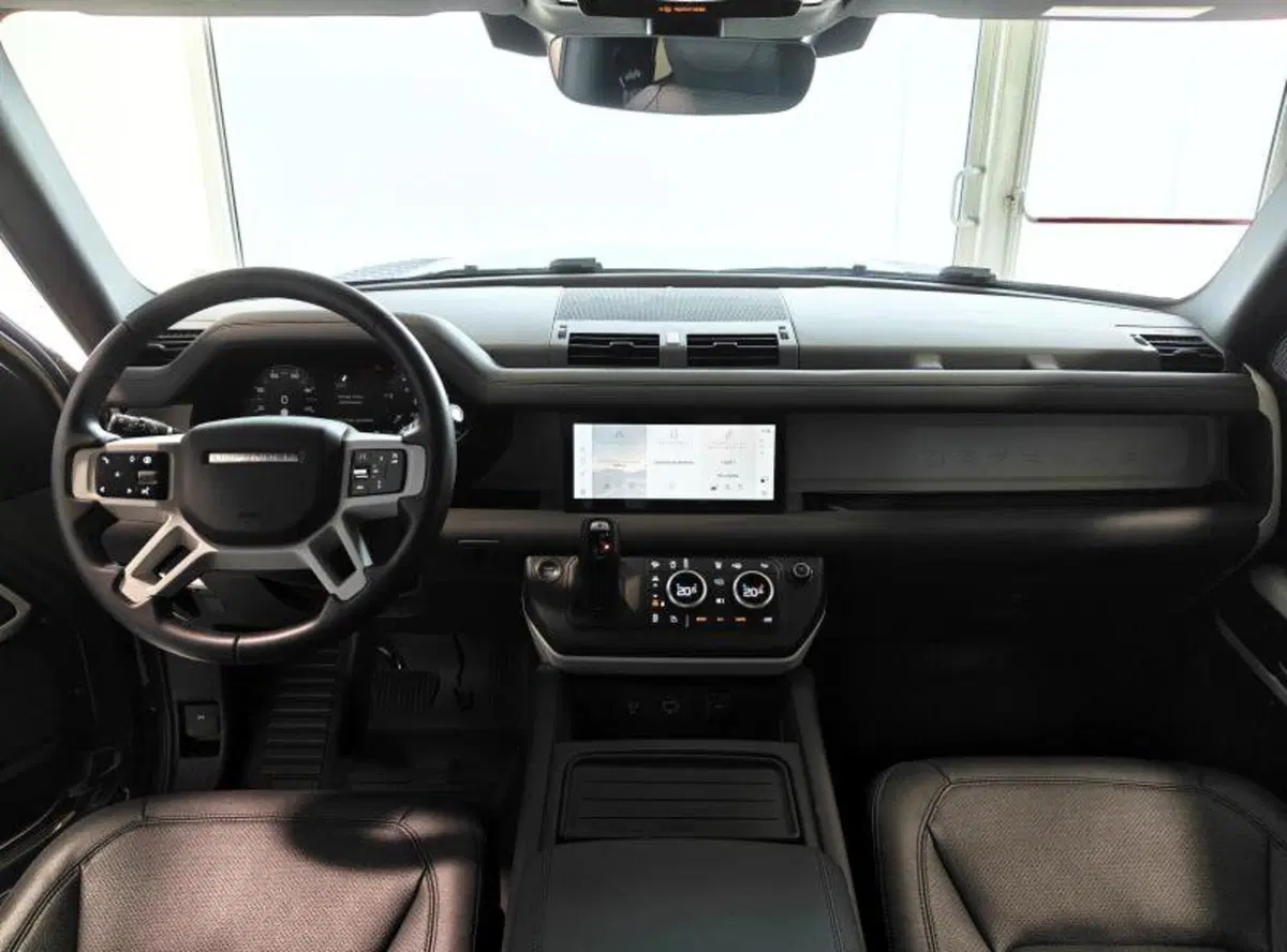 Land Rover Defender usata a Venezia (14)