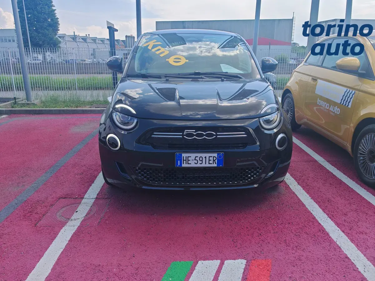 Fiat 500 nuova a Torino (2)