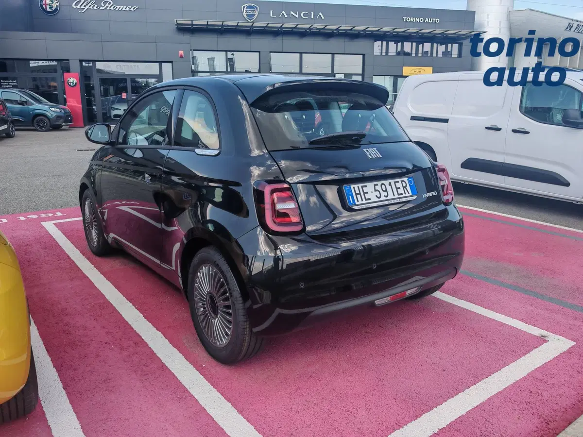 Fiat 500 nuova a Torino (4)