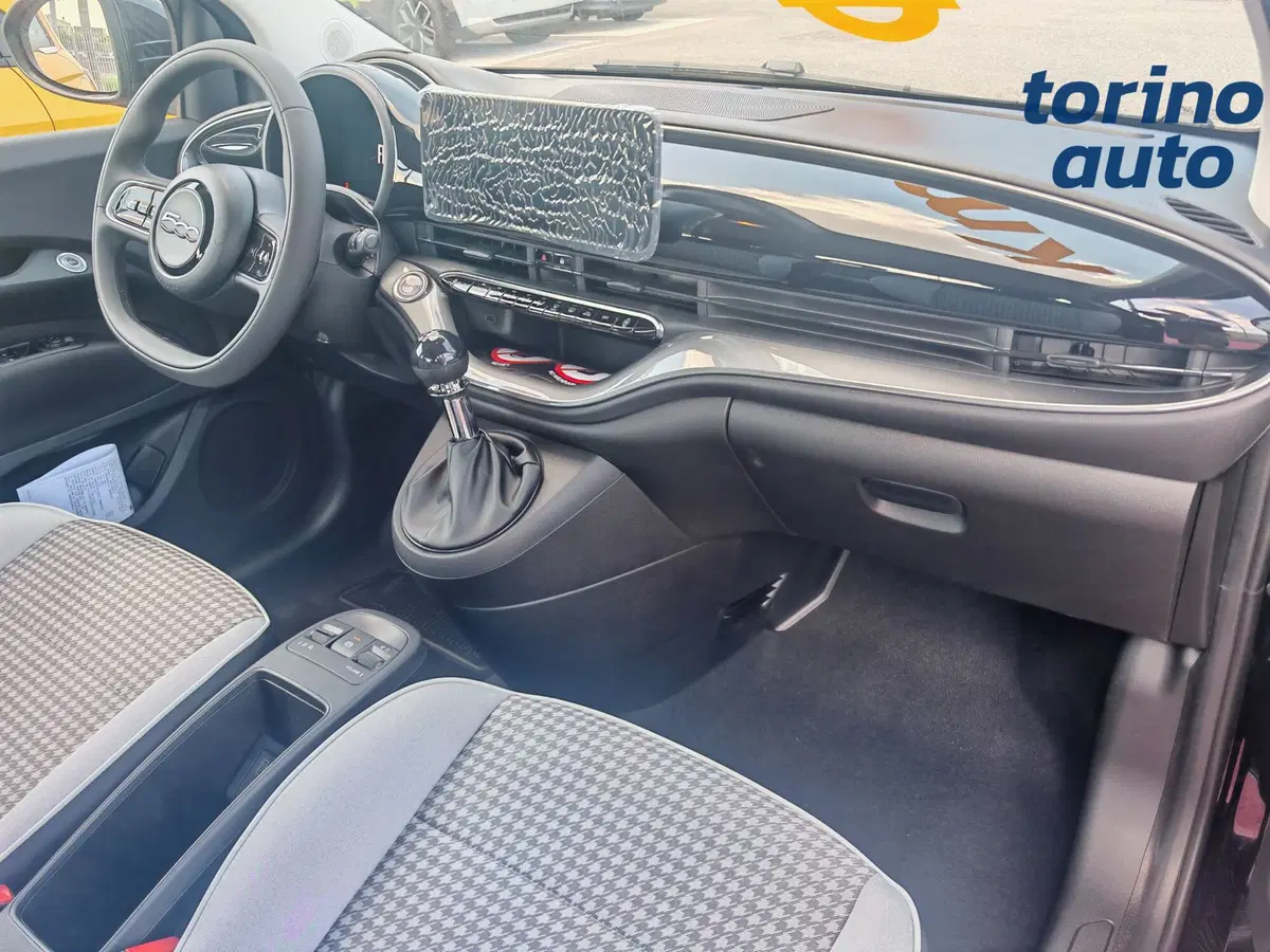 Fiat 500 nuova a Torino (6)
