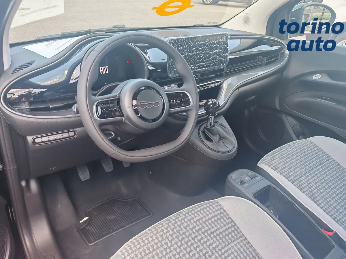 Fiat 500 nuova a Torino (7)