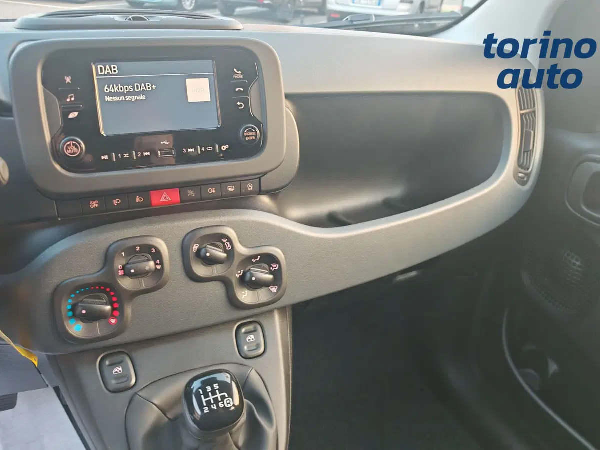 Fiat Panda Cross nuova a Torino (12)