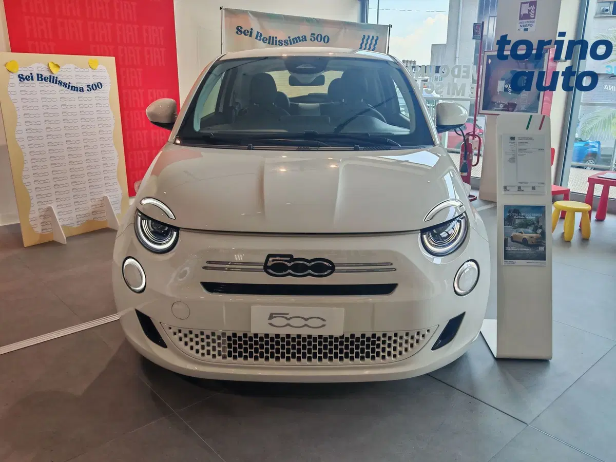 Fiat 500 nuova a Torino (2)