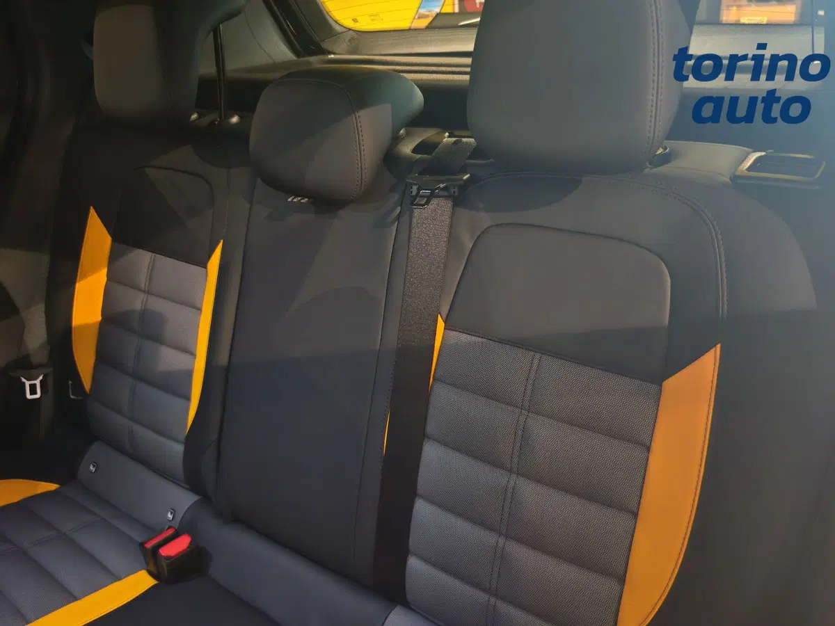 Jeep Avenger nuova a Torino (12)