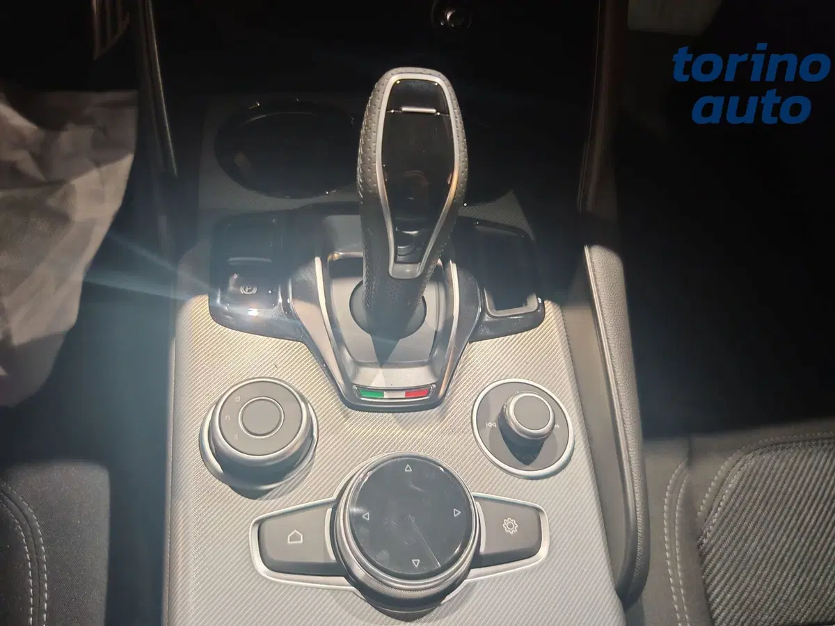 Alfa Romeo Giulia nuova a Torino (18)