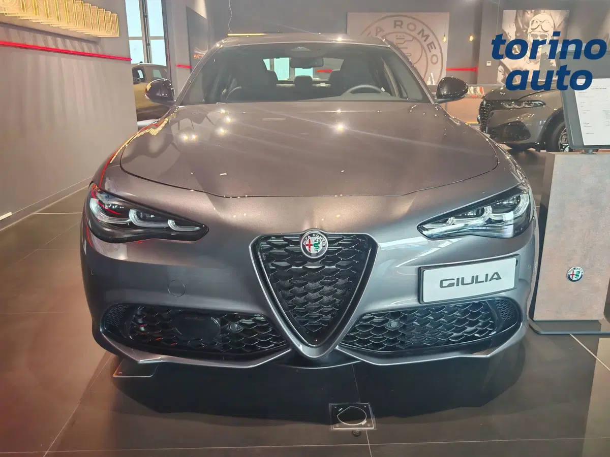 Alfa Romeo Giulia nuova a Torino (2)
