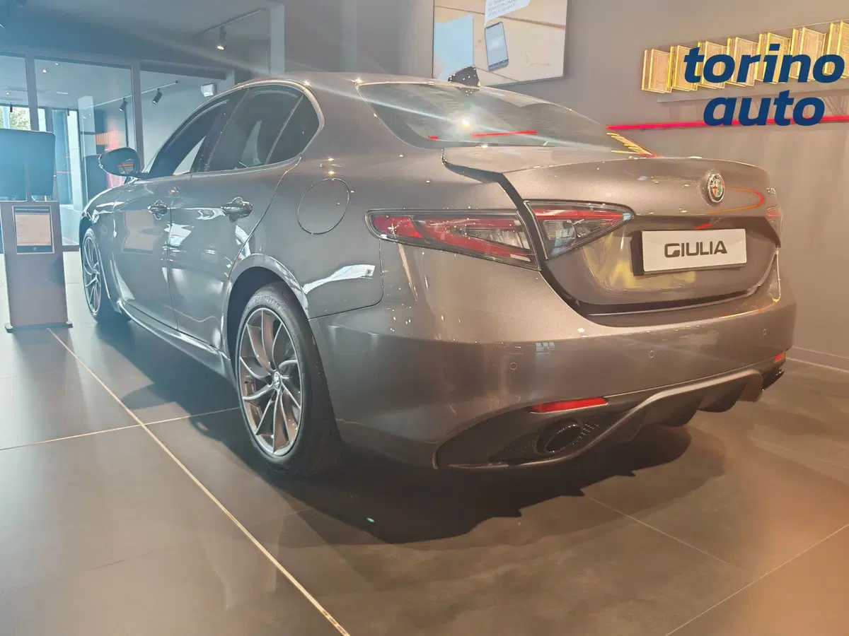 Alfa Romeo Giulia nuova a Torino (4)