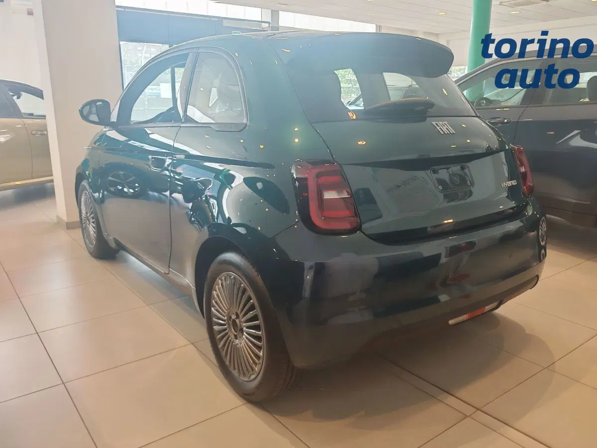 Fiat 500 nuova a Torino (3)